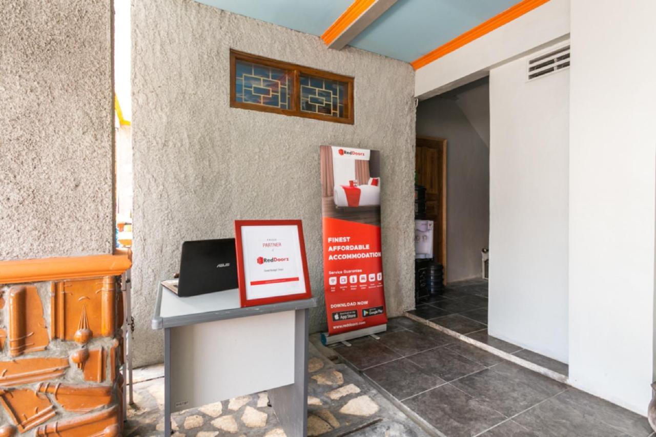 Reddoorz Syariah Near Stadion Manahan Solo 2 Exterior foto